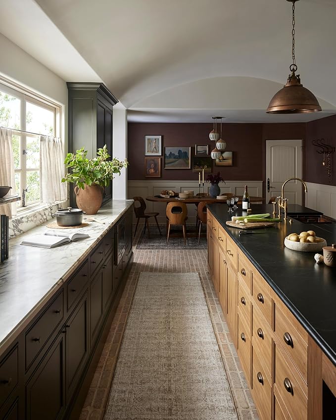 Loloi Amber Lewis Honora Collection HON-01 Ivory/Natural 3'-9" x 5'-9" Accent Rug