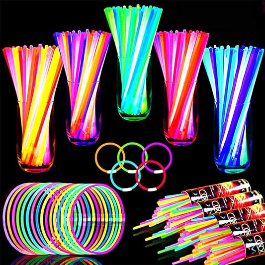 TURNMEON 960 Pack Ultra Bright New Year Eve Party Supplies Glow Sticks Bulk Party Pack Glow In The Dark Party Supplies Favors Glow Sticks Necklaces Bracelets with Connector 8" Glow stick Light Up