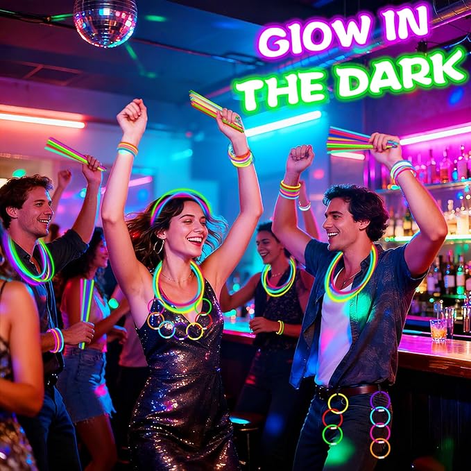 TURNMEON 960 Pack Ultra Bright New Year Eve Party Supplies Glow Sticks Bulk Party Pack Glow In The Dark Party Supplies Favors Glow Sticks Necklaces Bracelets with Connector 8" Glow stick Light Up