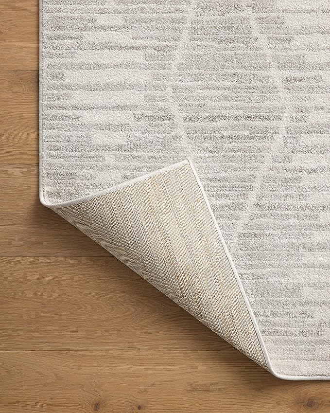 Loloi Kamala Collection KAM-02 Ivory/Silver 2'-7" x 8'-0" Runner Rug